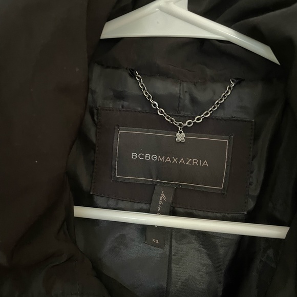 BCBG Convertible Rain Jacket with hide away hood - Picture 4 of 7